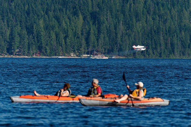 Float Plane.takeoff.kayakers.6148