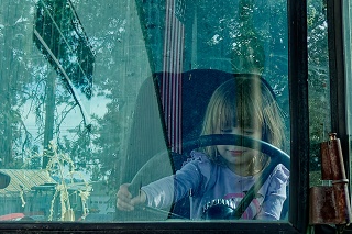 20261003 0126.Alice.driving Tractor